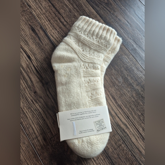 Indigo Reading socks soft cozy cream ankle height - Picture 2 of 2